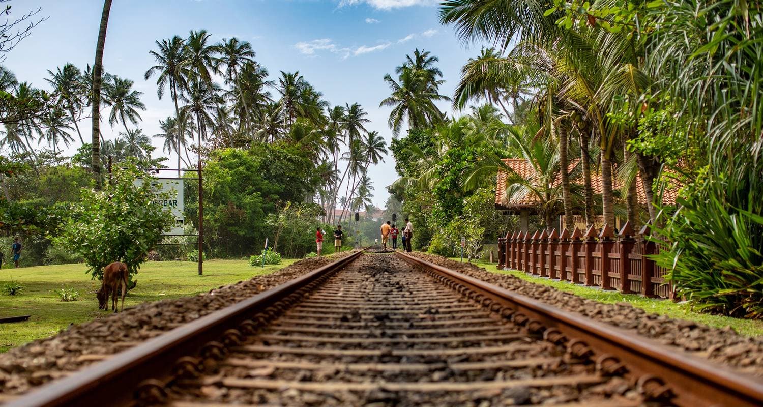 Sri Lanka Land & Sea