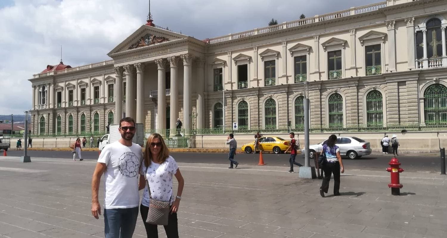 Guatemala & El Salvador : Between volcanoes, lakes & ancient culture