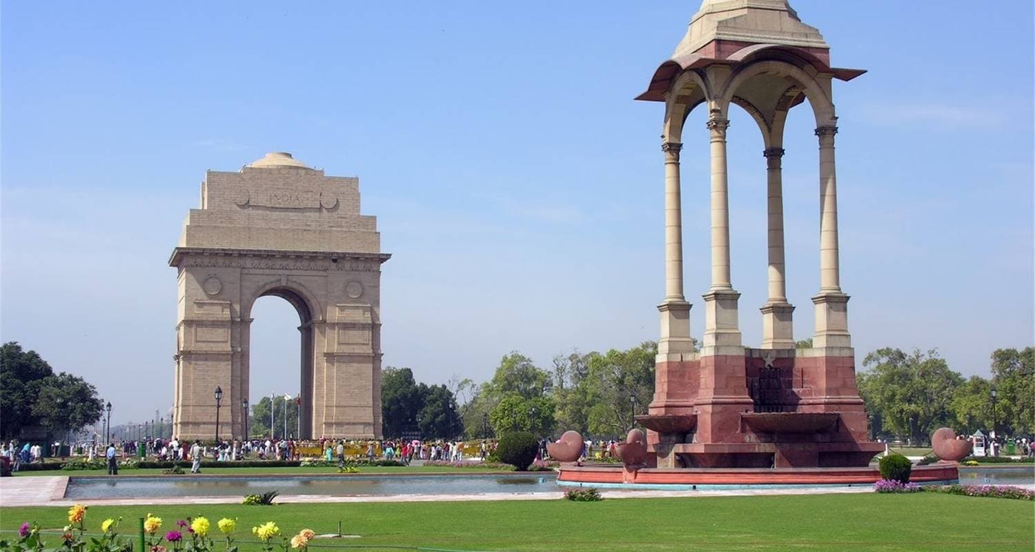 India's Golden Triangle with Varanasi - Taj & The Ganges — photo 3