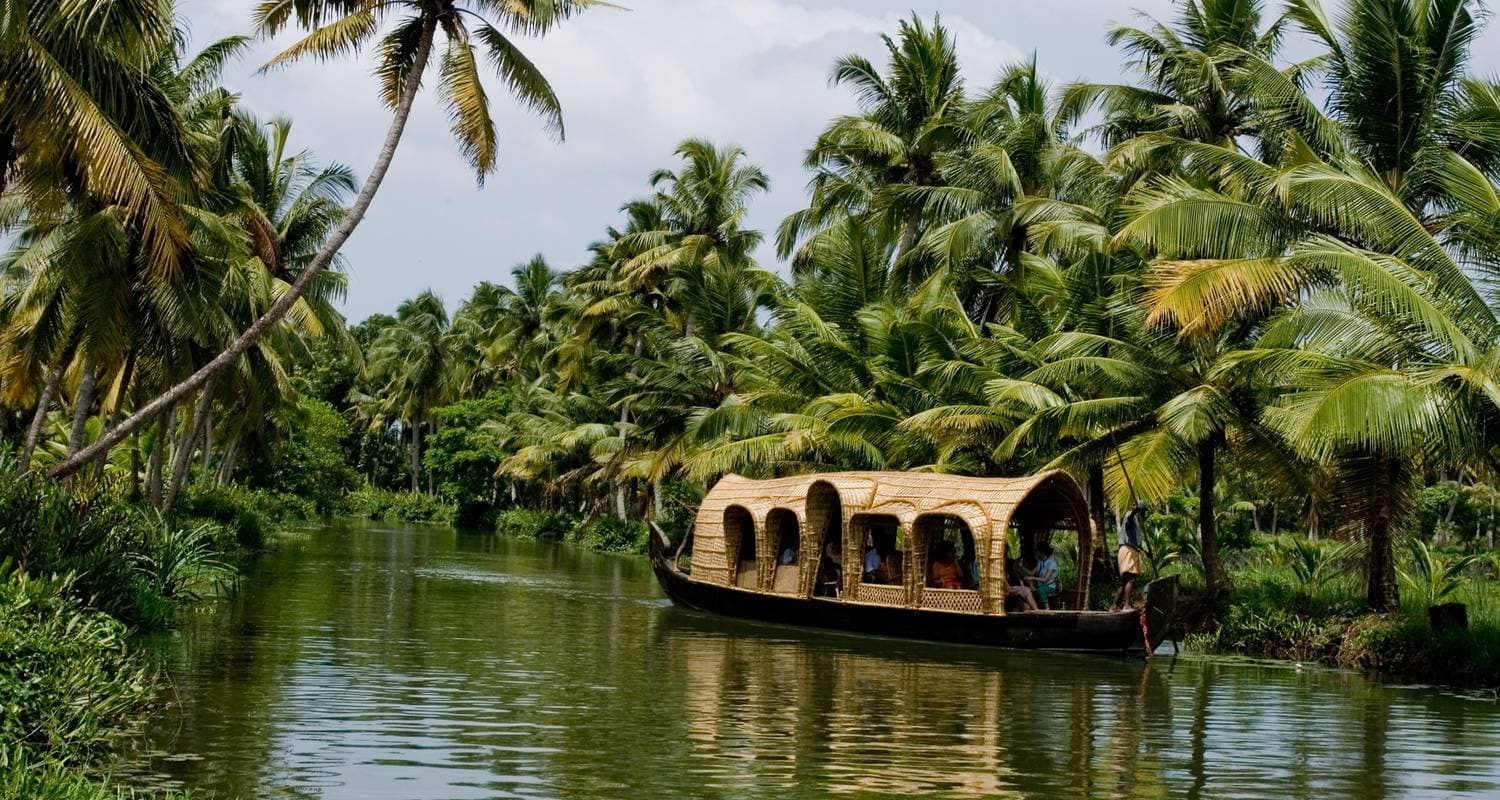 Highlights of Southern India - Kerala with Houseboat Stay