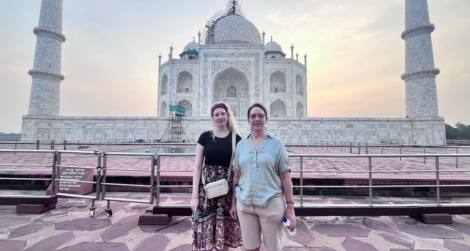 India's Bestseller: 5-Days Luxury Golden Triangle Tour with Taj Mahal – Private Pickup from Delhi Airport