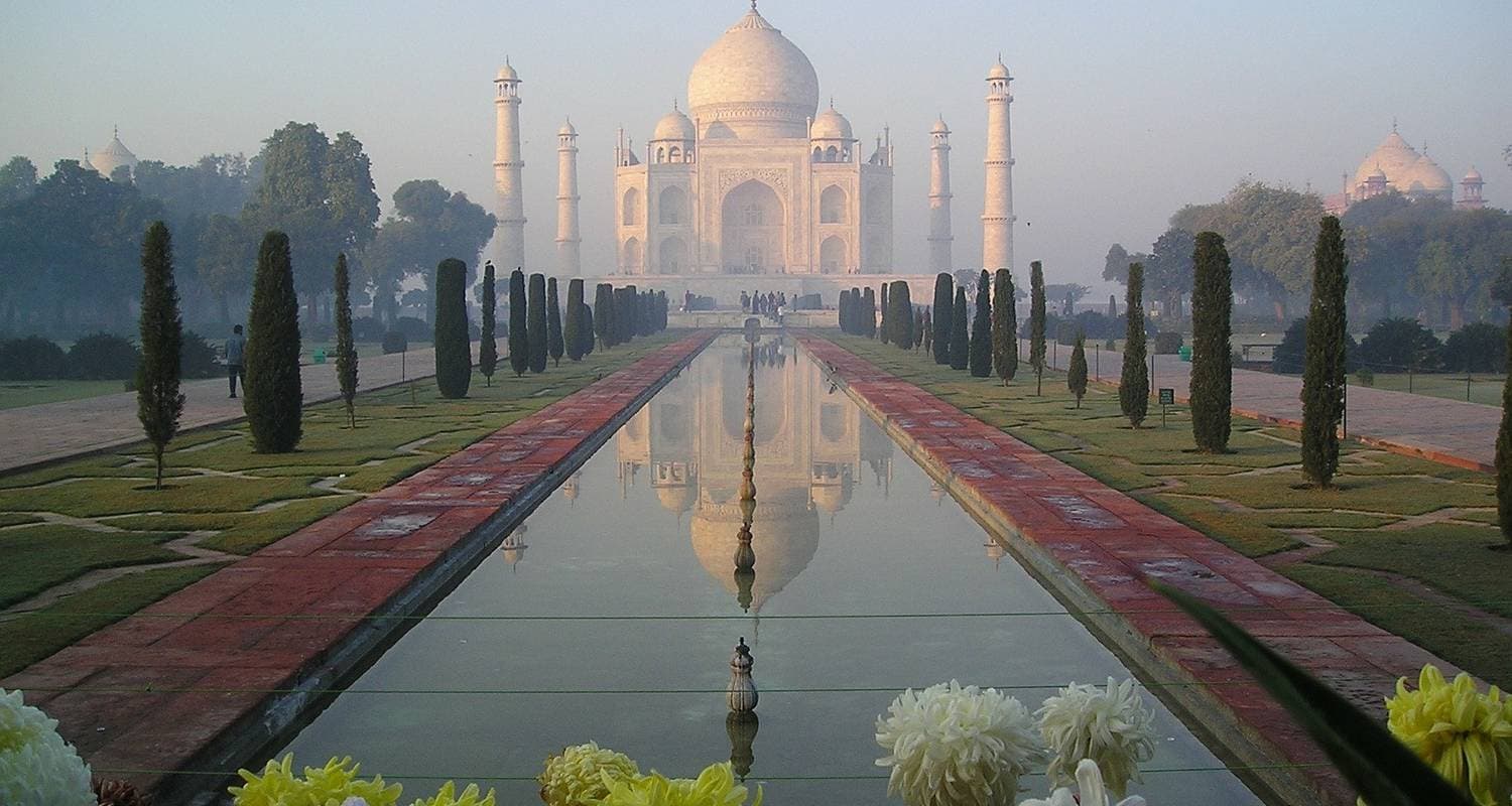 India bestseller with Taj Mahal & Akshardham temple