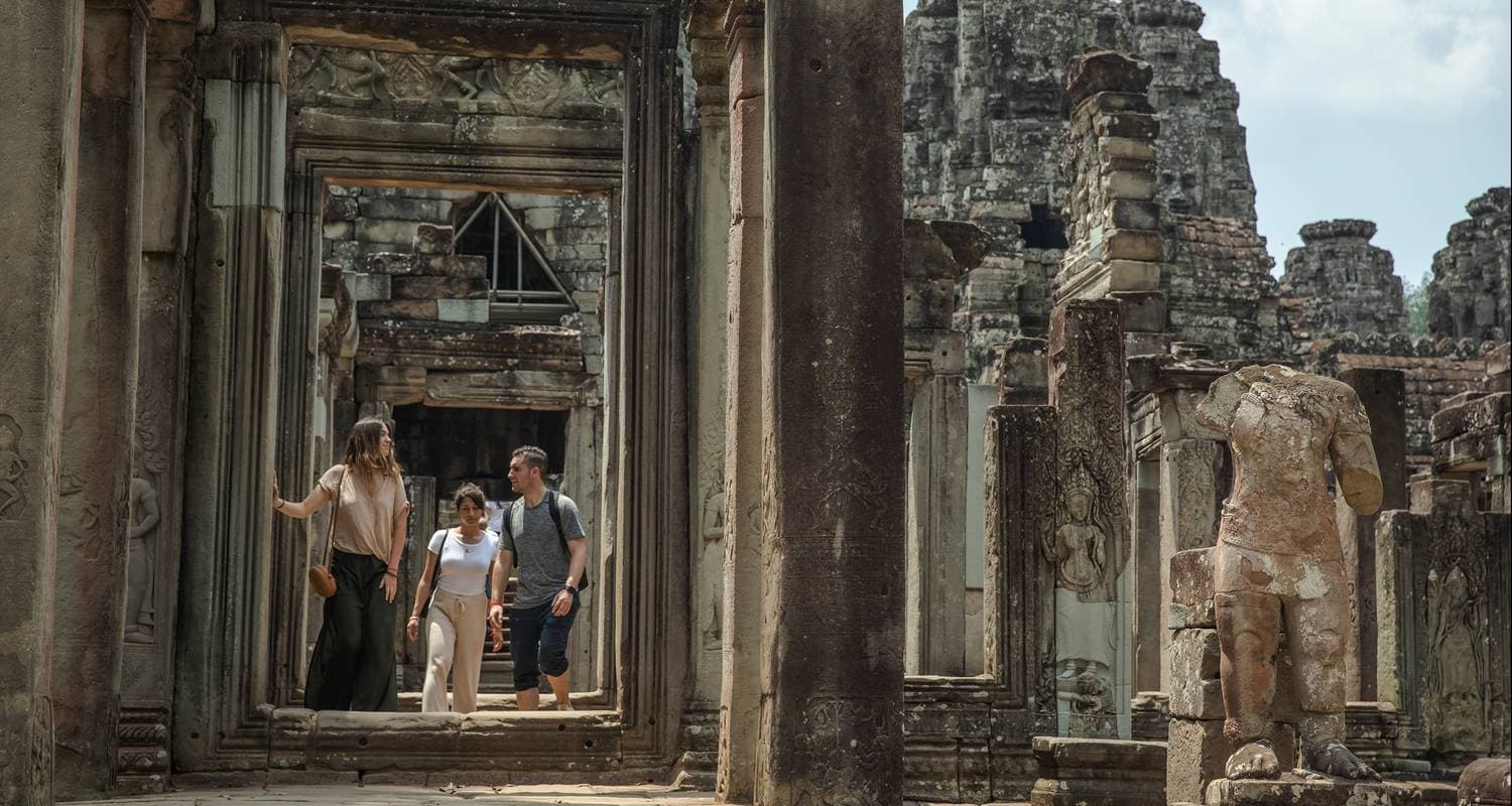 Southeast Asia: Northern Hilltribe Trekking & Beach Vibes