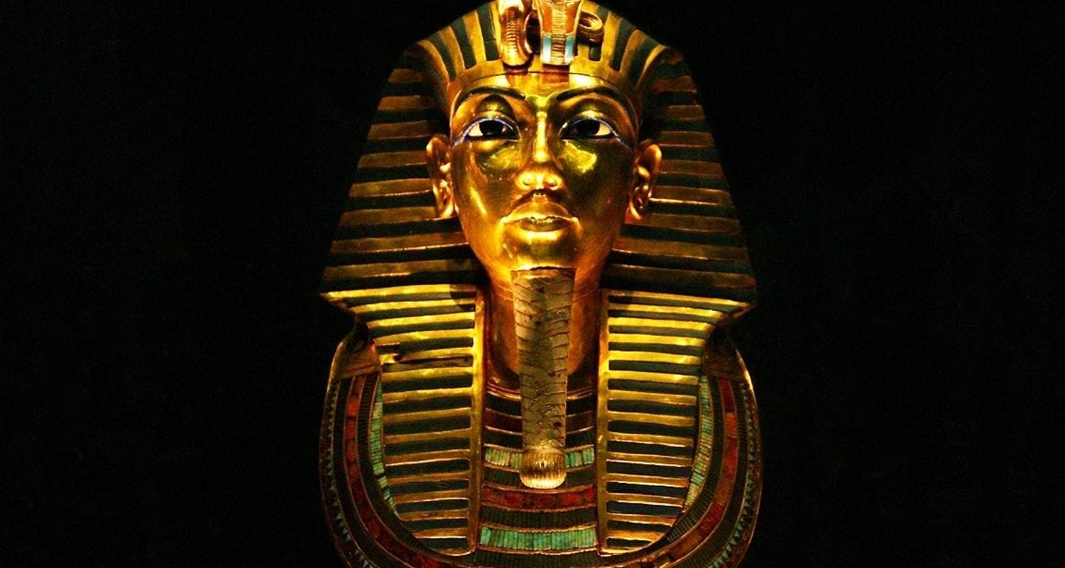 King Tutankhamun with Cruise