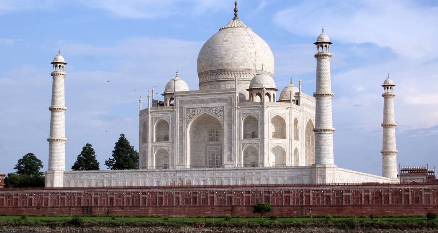 Majestic Taj Mahal Agra Overnight Tour from Delhi