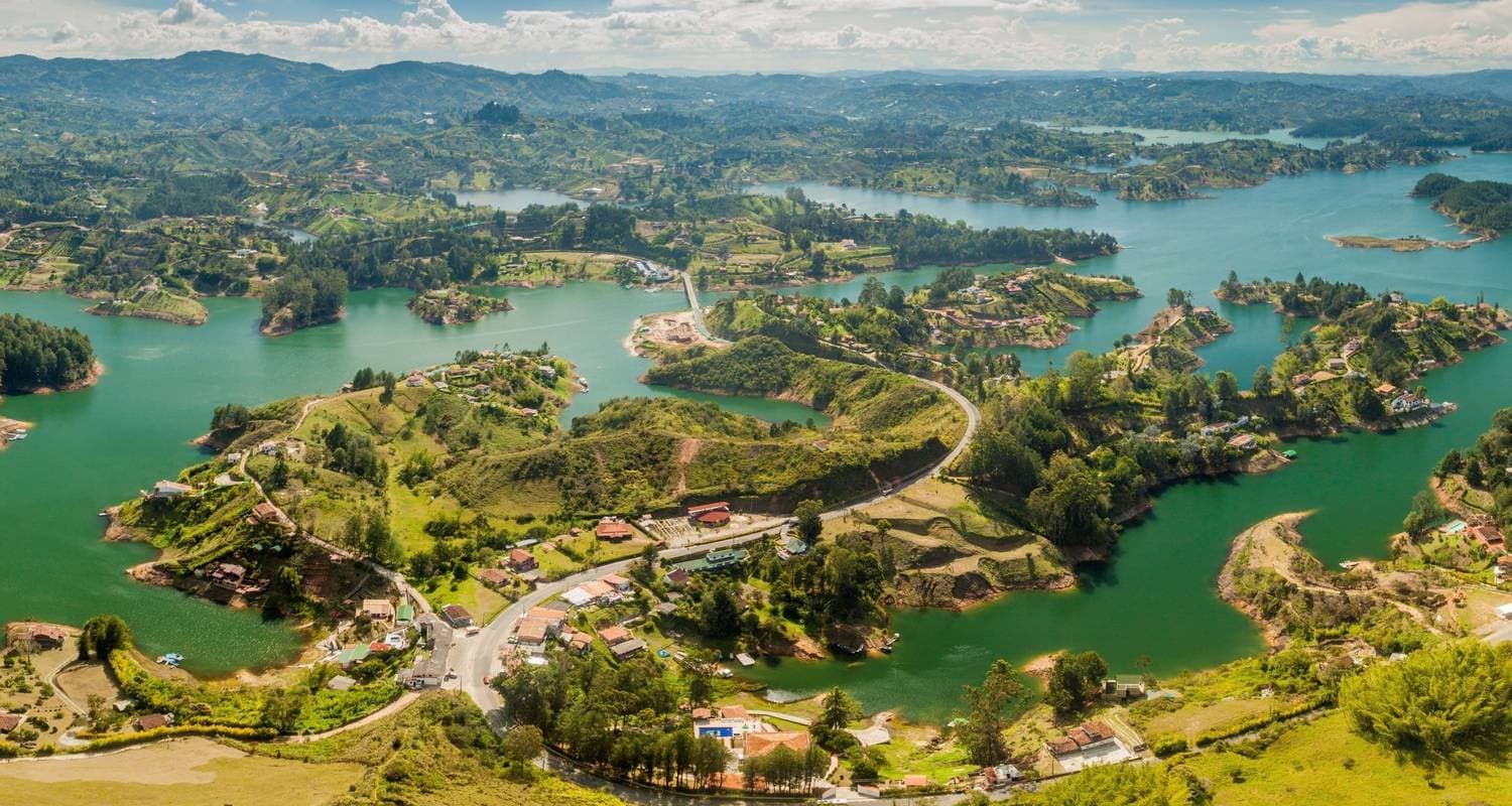 Private Service I Nature Lovers: Medellín, Tayrona & Cartagena — Domestic Flight Included