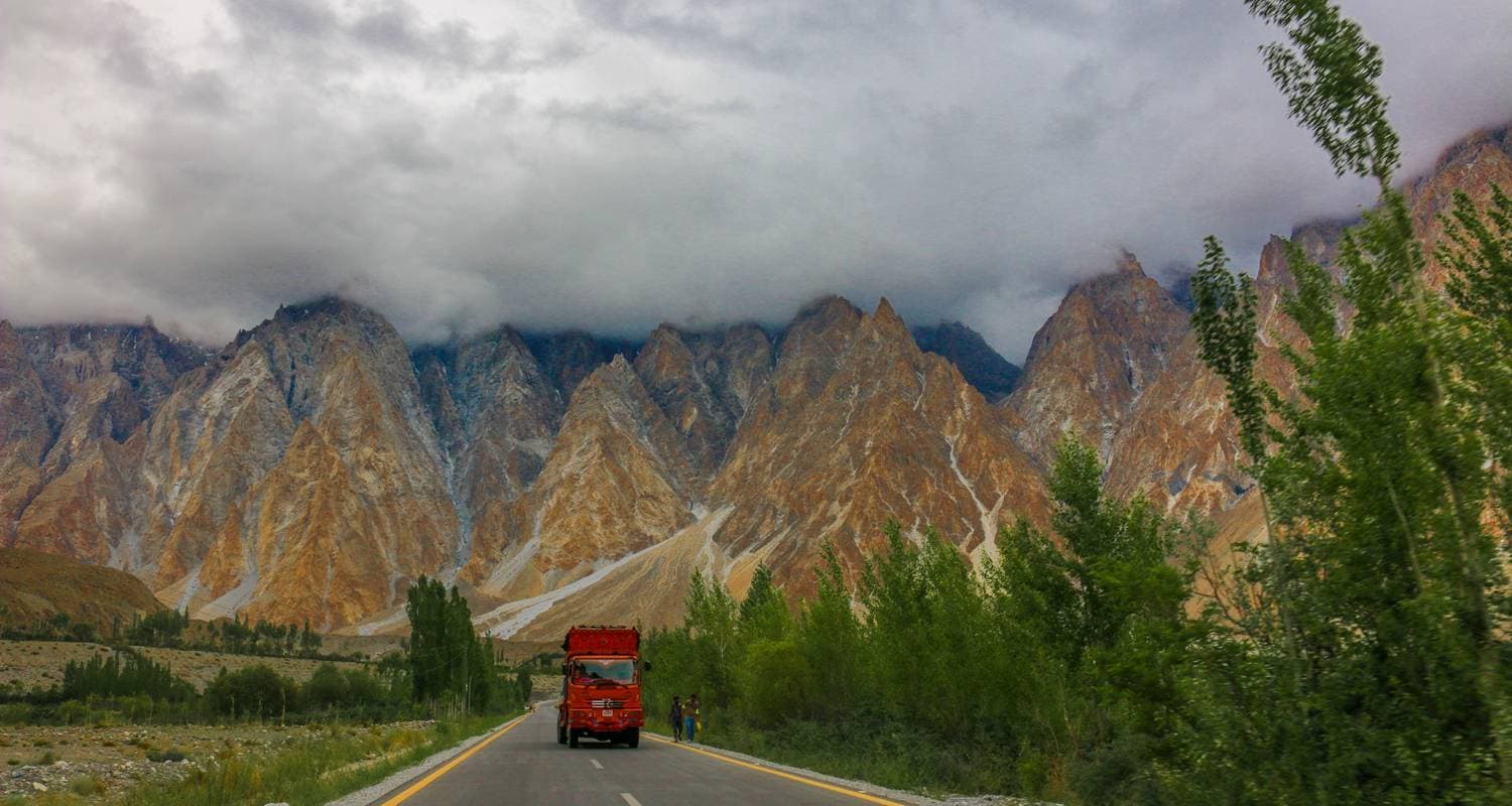 Backpackers guided tour to Pakistan
