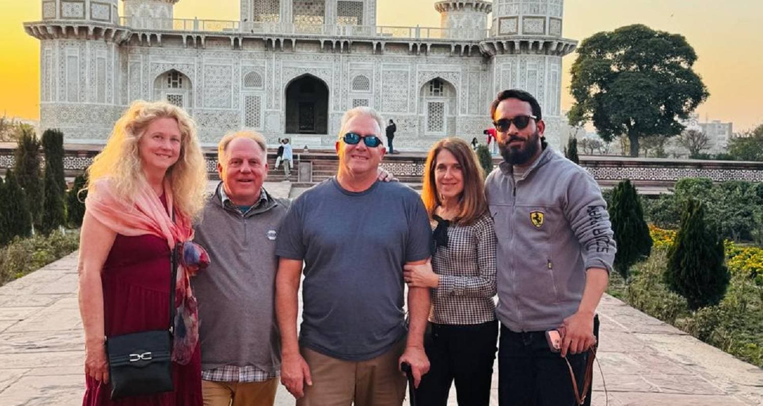 Private Same-Day Taj Mahal Tour from Jaipur with Agra Fort & Lunch