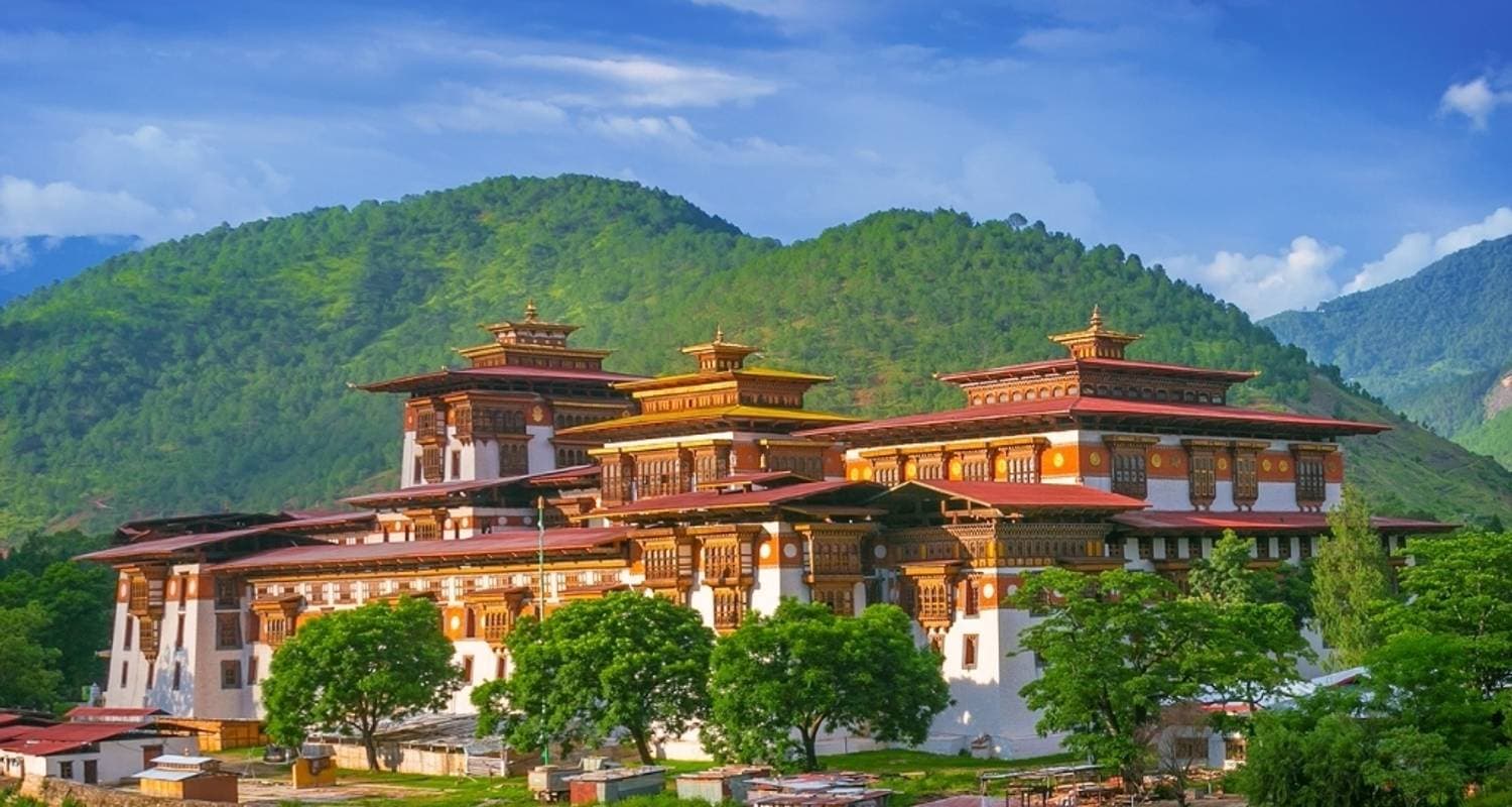 Bhutan: 7 Days Journey to the Heart of Buddhism (Luxury Tour)