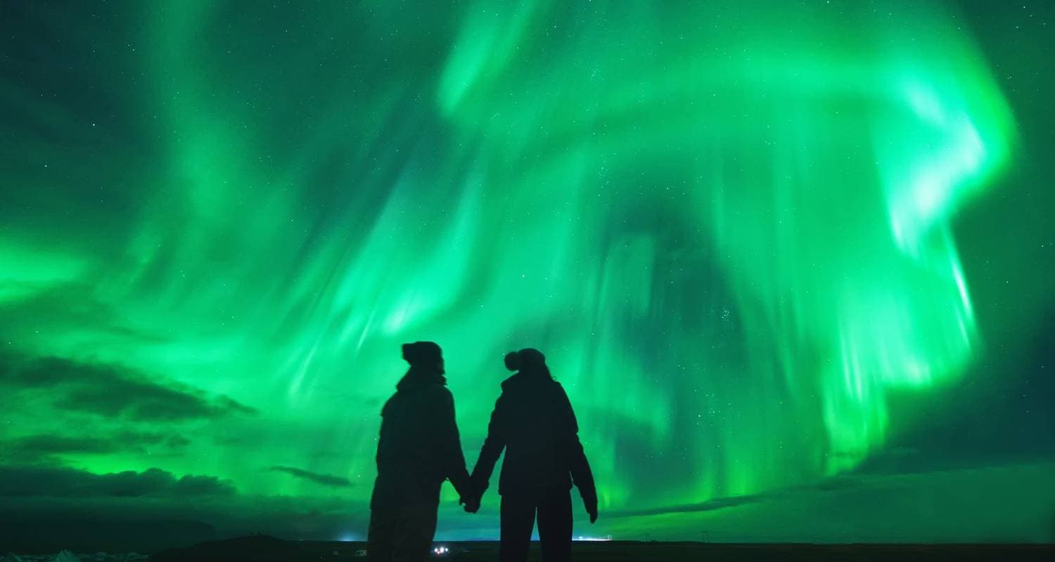 Small Group Northern Lights Hunt & Glacier Lagoon Tour