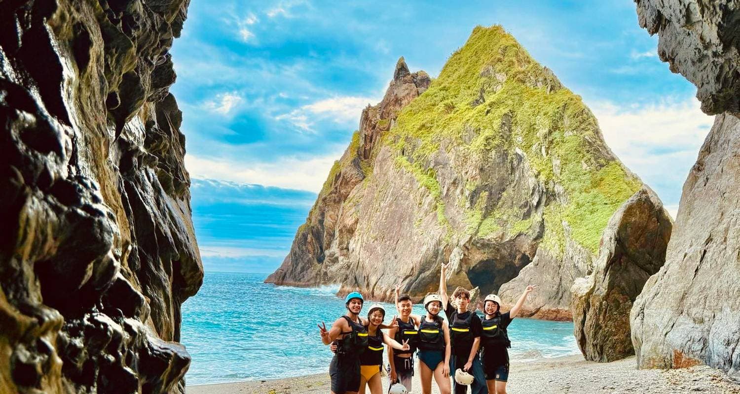 Taiwan Explorer: Nature & Adventure