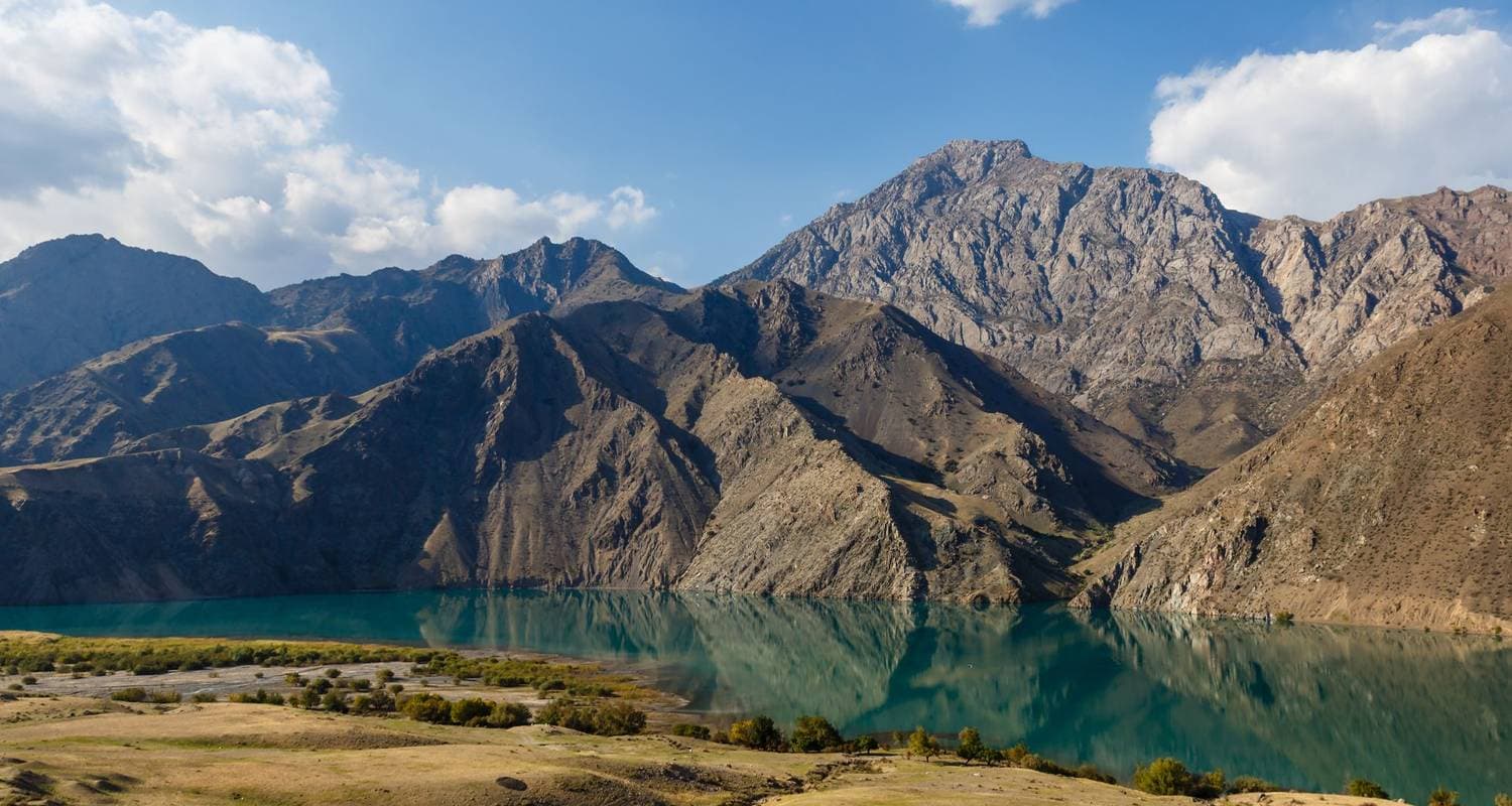 Kyrgyzstan Highlights Tour: Canyons, Eagle Hunters & Alpine Lakes