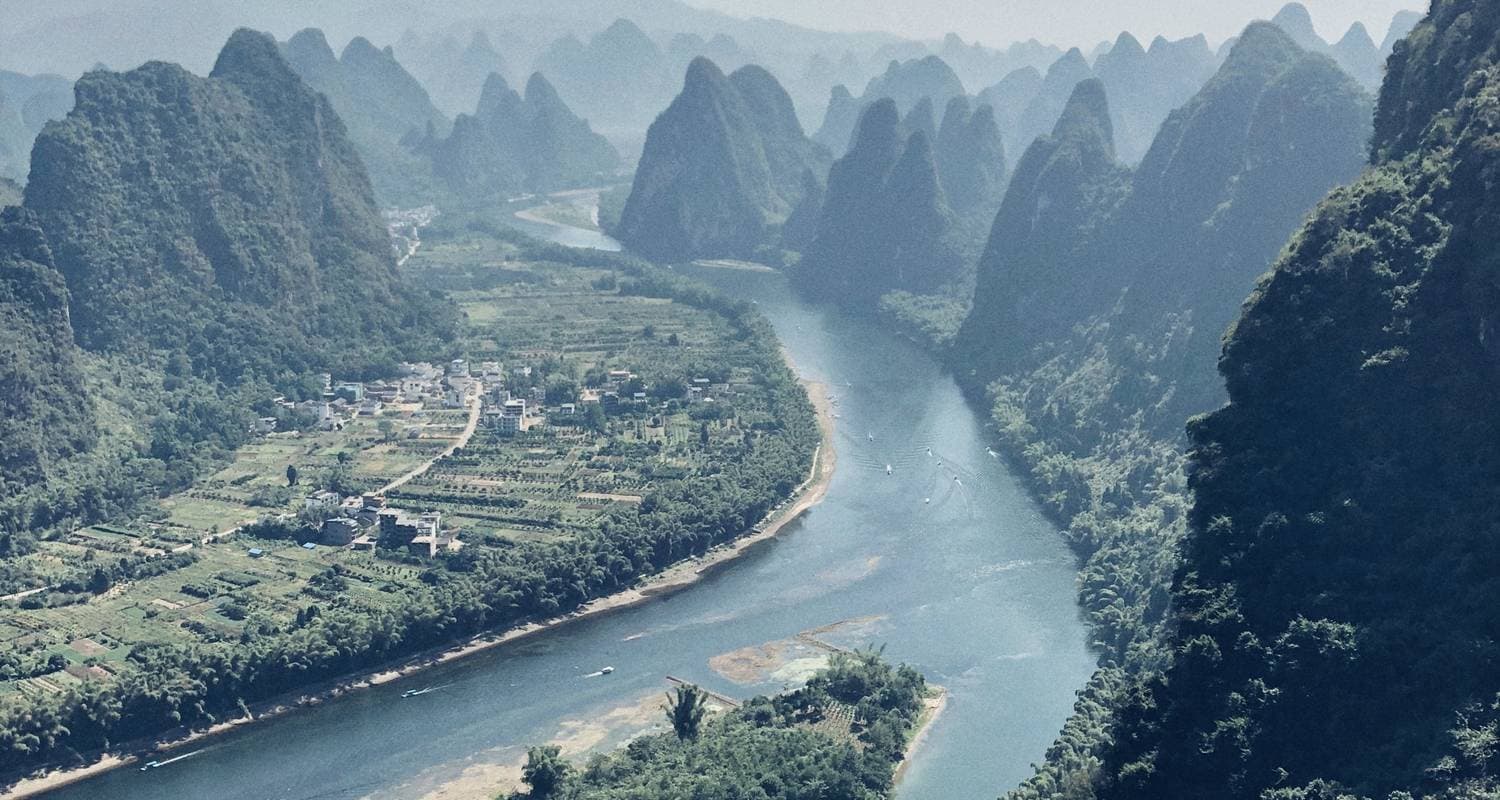 Hong Kong to Chengdu Express: 11-Day China Discovery