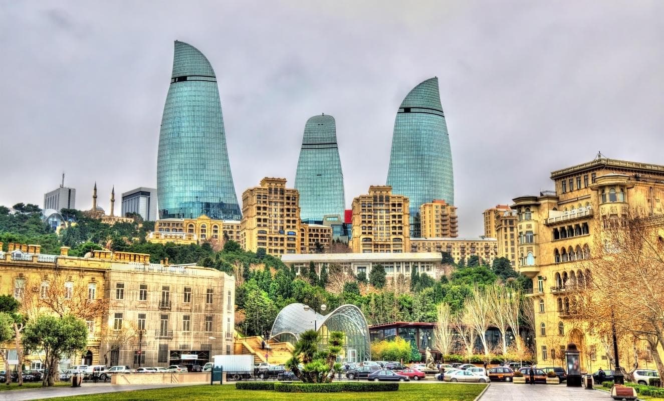 Flame Towers (Alov Qülleleri)