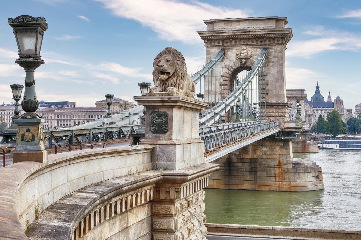 Chain Bridge (Széchenyi Lanchid) 