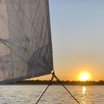 Gold Coast 2 hour Sunset Sailing Cruise with Drinks&Tasting Plate