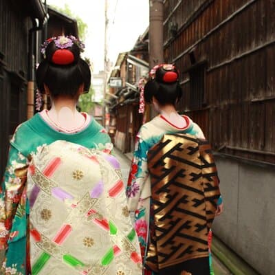 Gion Night Tour Stories of Geisha and Maiko
