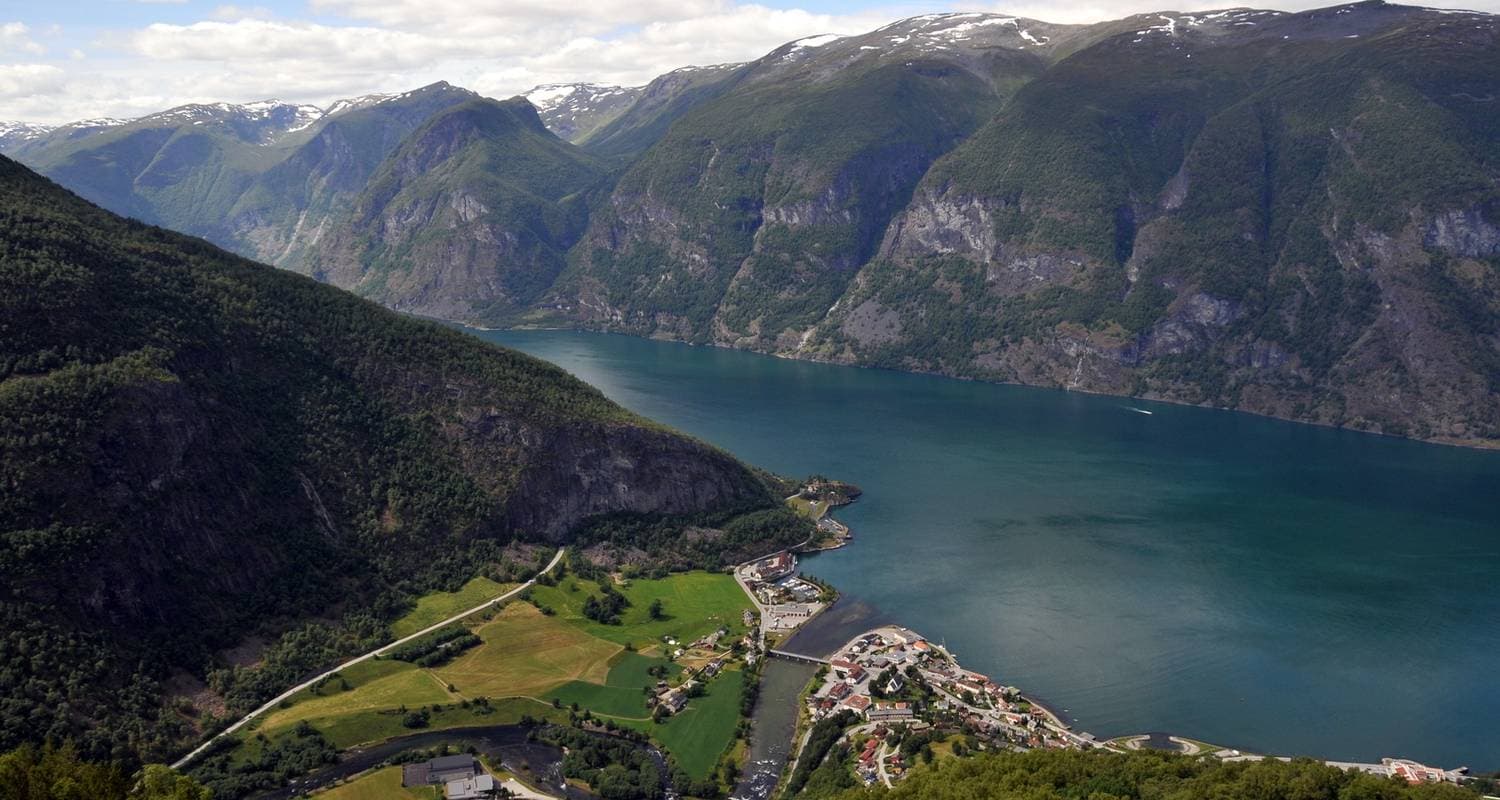 Highlights of Norwegian Fjords, Charm & Traditions