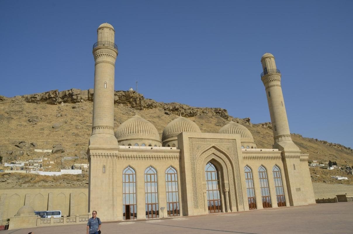 Bibi-Heybat Mosque (Bibiheybet Mescidi)
