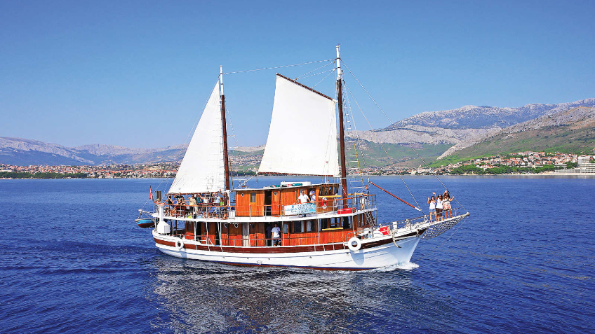 Busabout-Croatia-sailing-Providnost